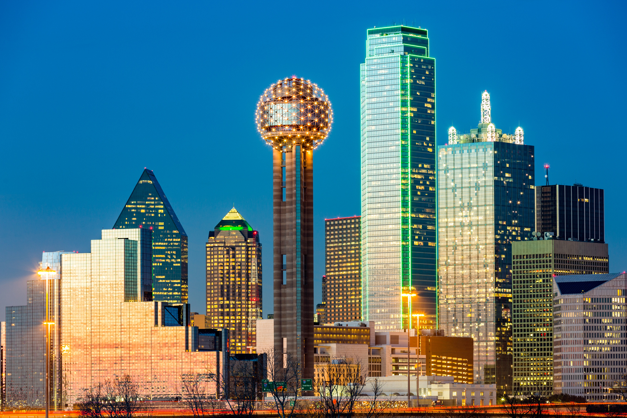 Dallas, Texas skyline at night 